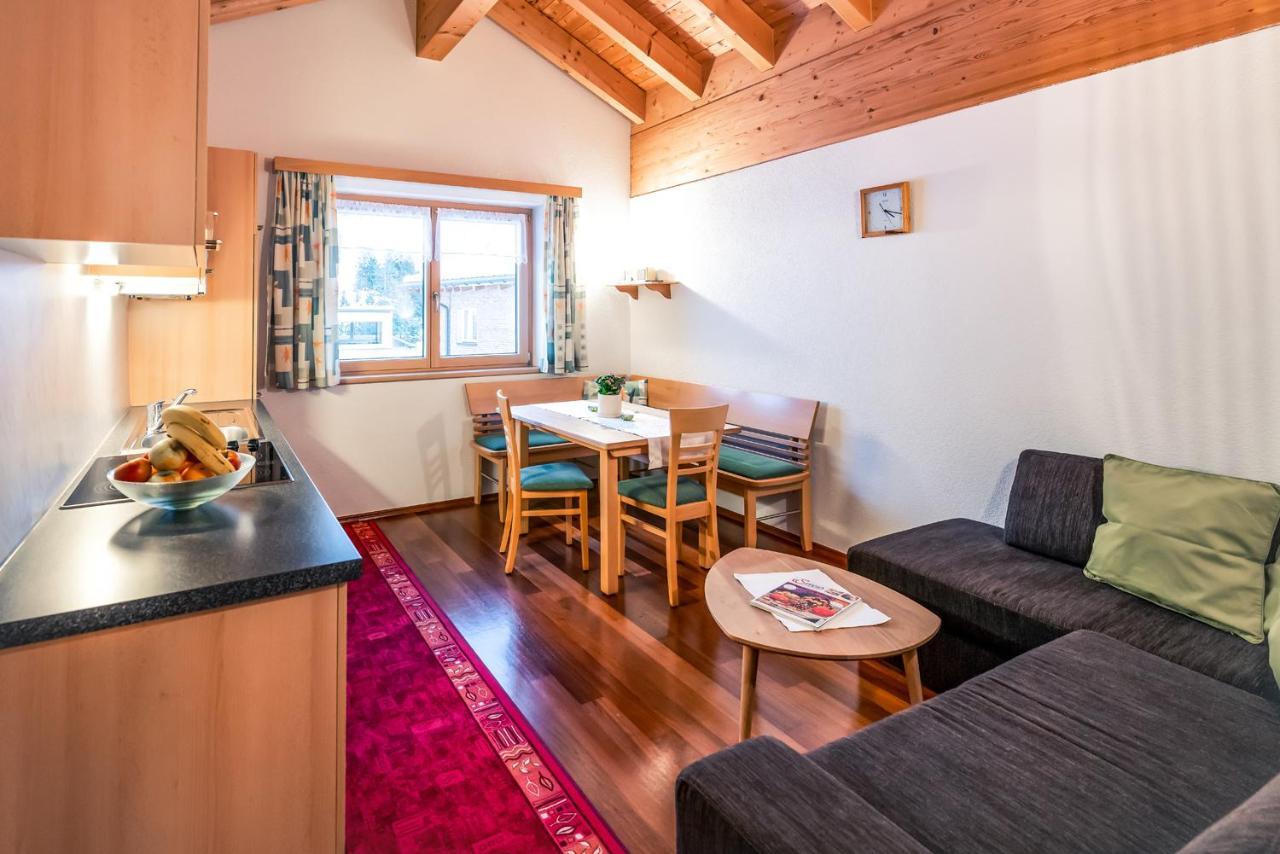 Apartamento Haus Rothorn Schröcken Exterior foto