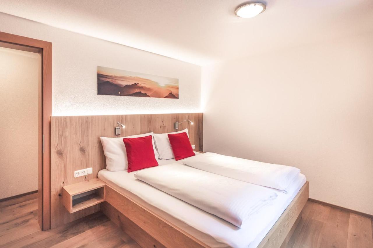 Apartamento Haus Rothorn Schröcken Exterior foto