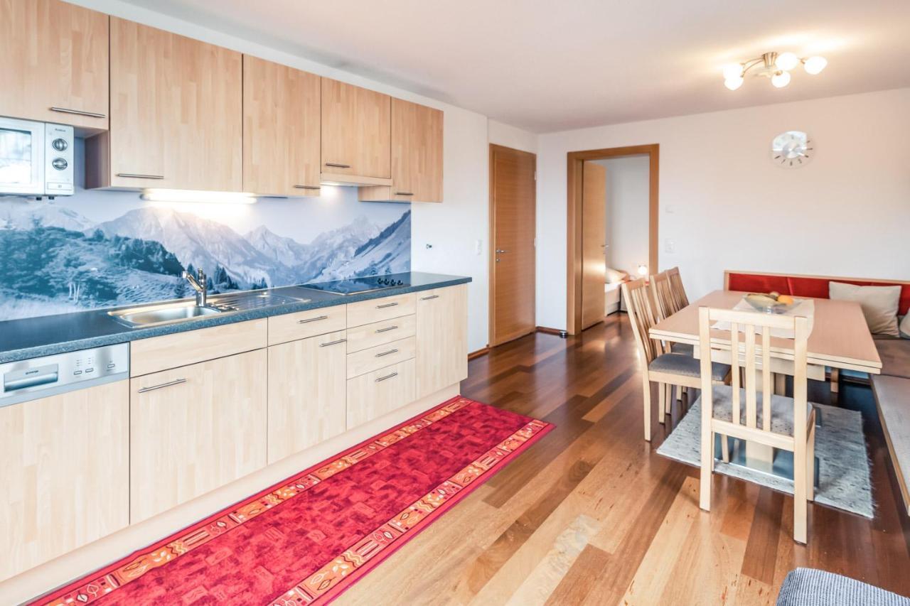 Apartamento Haus Rothorn Schröcken Exterior foto