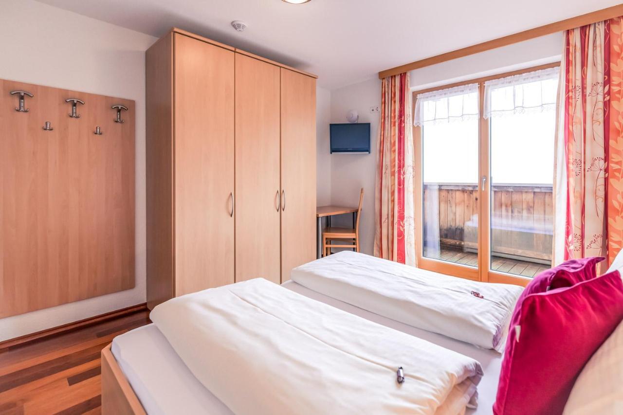 Apartamento Haus Rothorn Schröcken Exterior foto