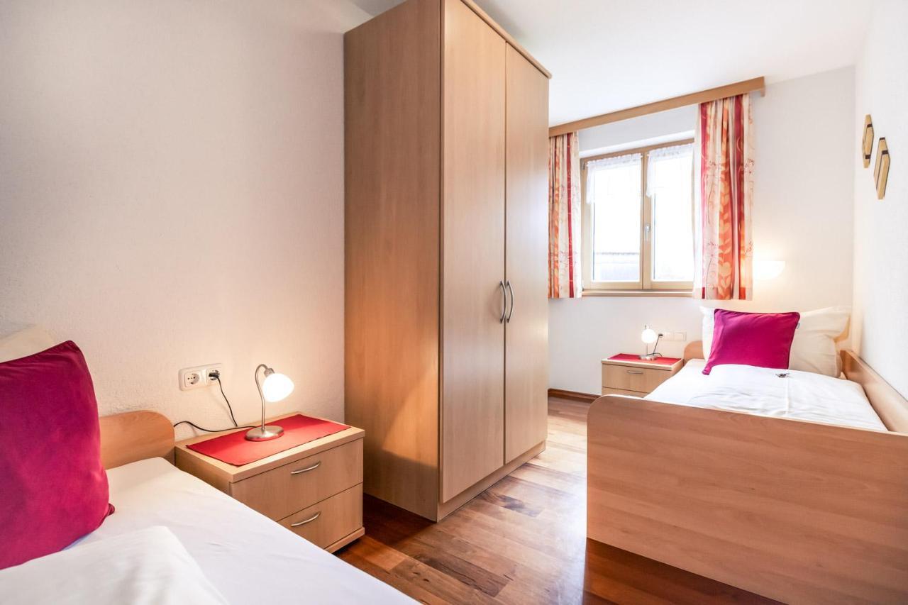 Apartamento Haus Rothorn Schröcken Exterior foto