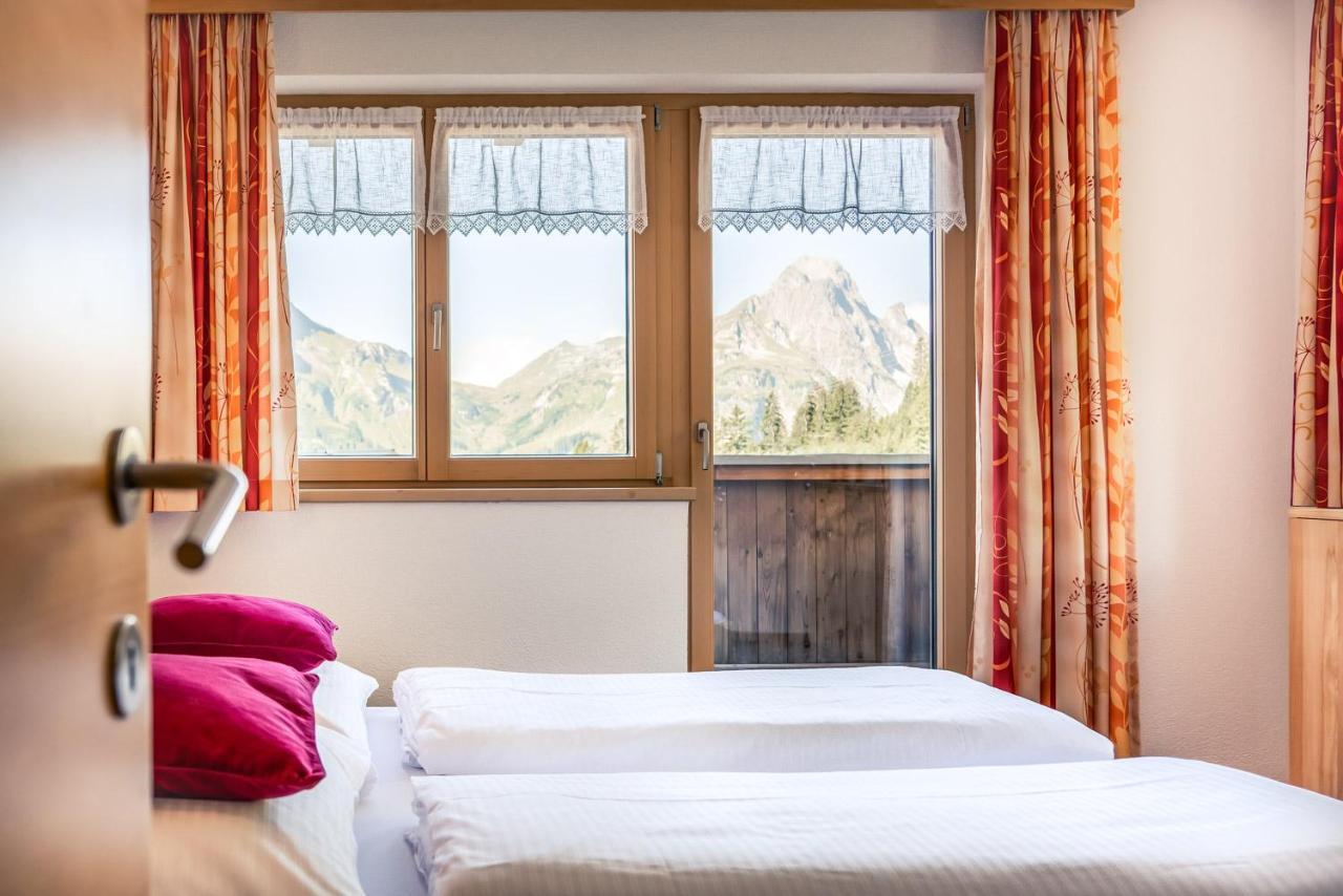 Apartamento Haus Rothorn Schröcken Exterior foto