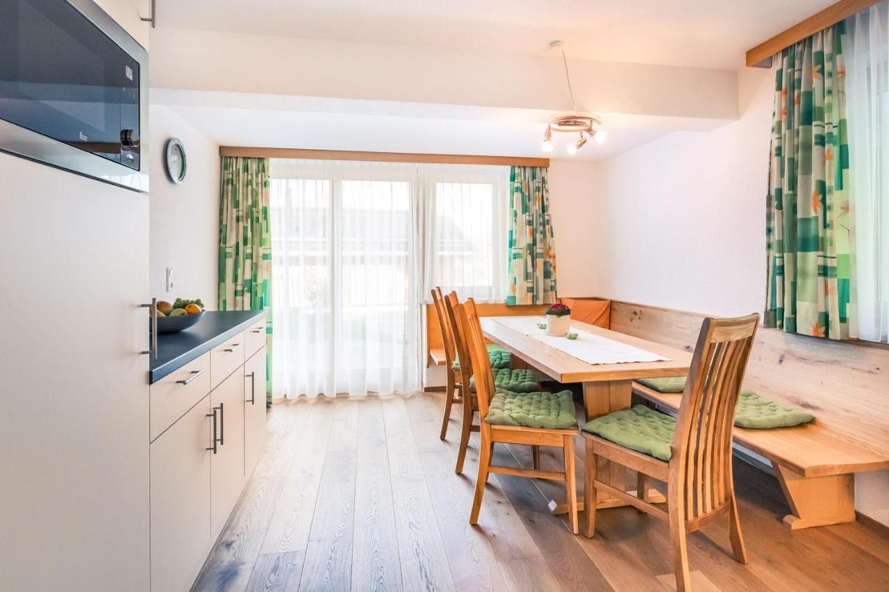 Apartamento Haus Rothorn Schröcken Exterior foto