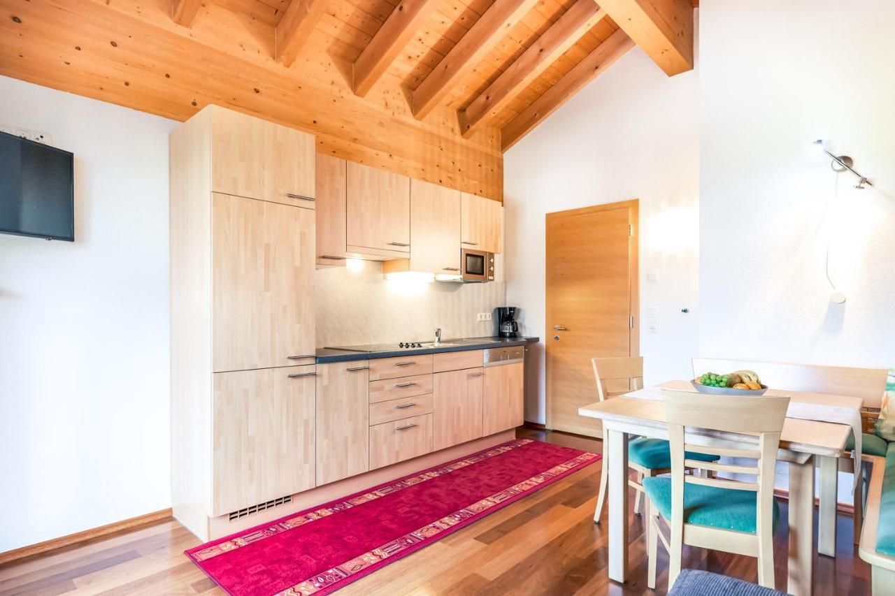 Apartamento Haus Rothorn Schröcken Exterior foto
