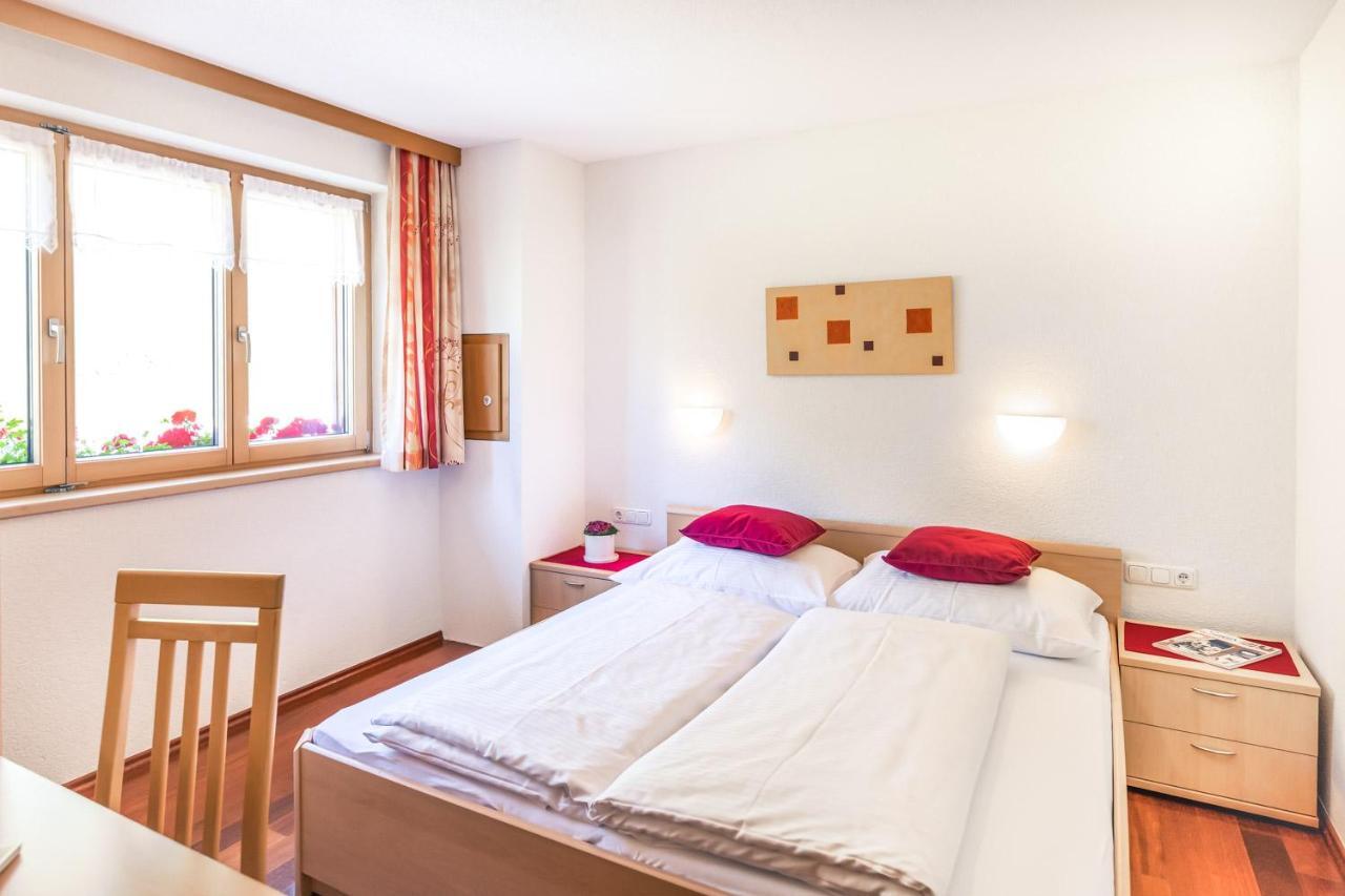 Apartamento Haus Rothorn Schröcken Exterior foto
